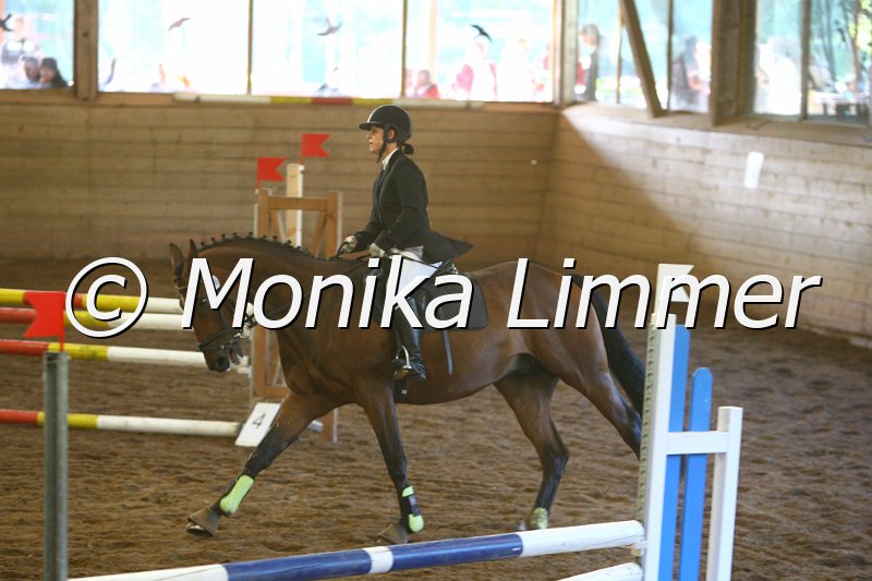 007L8708_Eignung Springen A.JPG